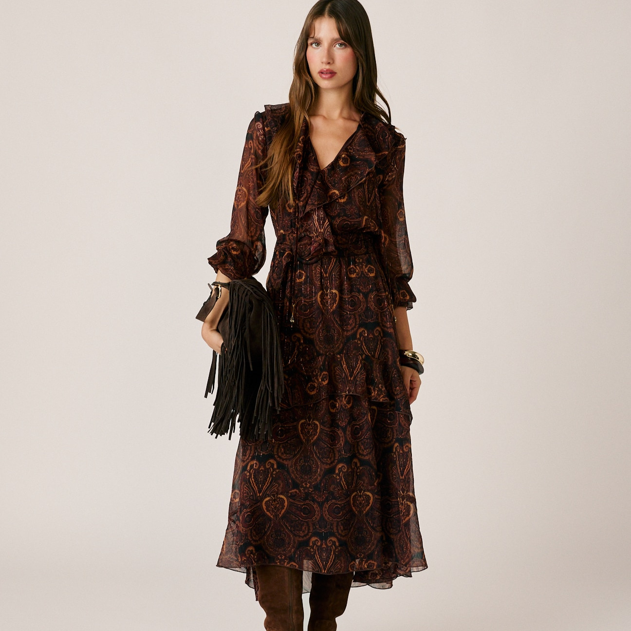 Vestido midi con volantes y estampado paisley - Marrón