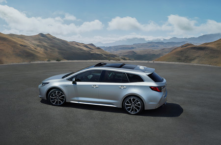 Toyota Corolla Hybrid Touring Sports