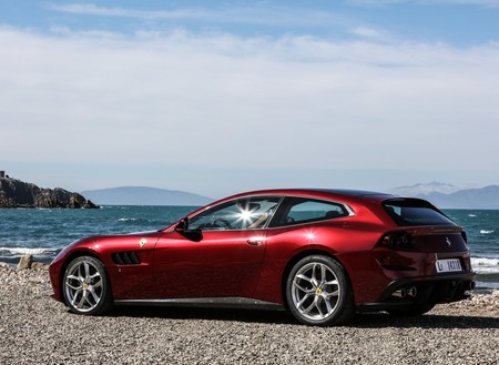 Ferrari GTC4Lusso sale de producción, para darle la bienvenida a un nuevo integrante