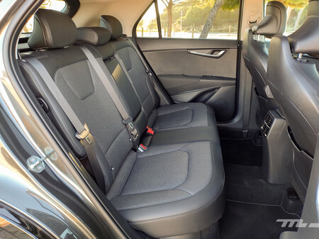 Kia Niro Hev 2024 asientos traseros