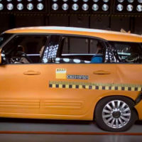 Atento a este crash-test y a la tercera fila de los monovolúmenes pequeños de 7 plazas