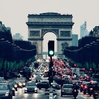 La Eurocámara quiere elevar el objetivo de reducción de emisiones de los coches al 45 % para 2030