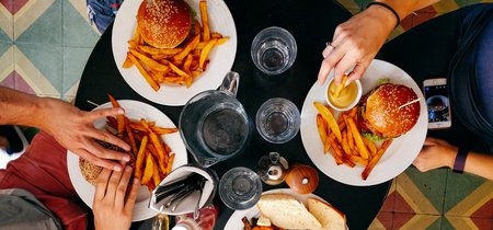 Google y Harvard buscan acabar con la intoxicación alimentaria en restaurantes con una IA que usa datos de los usuarios