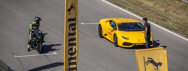 Esto pasa cuando la moto más rápida del mundo, la Kawasaki H2R, corre contra un Lamborghini Huracán