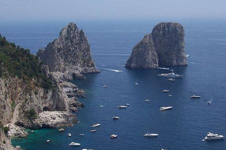 Capri cobraría un impuesto a los turistas