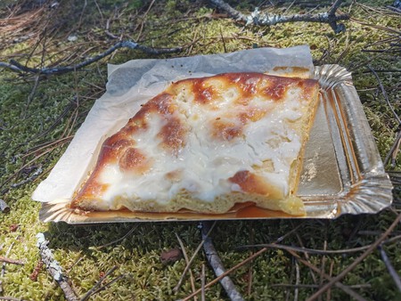 Una Porcion De Coca De Nata Es Perfecta Para Un Picnic