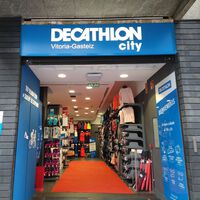 Decathlon tiene en su outlet las zapatillas Salomon resistentes al agua que más vamos a llevar este invierno  
