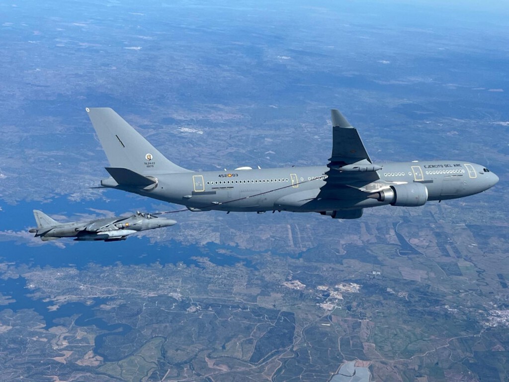 España acaba de derribar el principal límite de sus cazas Harrier: que "beban" combustible sin pisar tierra