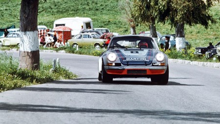 Porsche 911 Martini 3