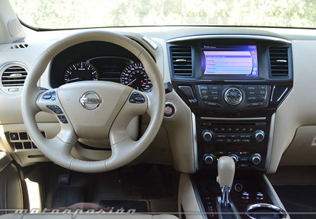 Nissan Pathfinder 2