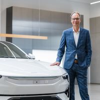 Toyota se ha hecho de oro vendiendo coches híbridos, pero Polestar asegura que no va a fabricar ni uno más: "Están anticuados"