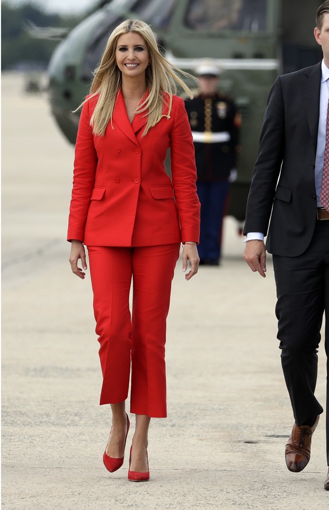 ivanka trump rojo