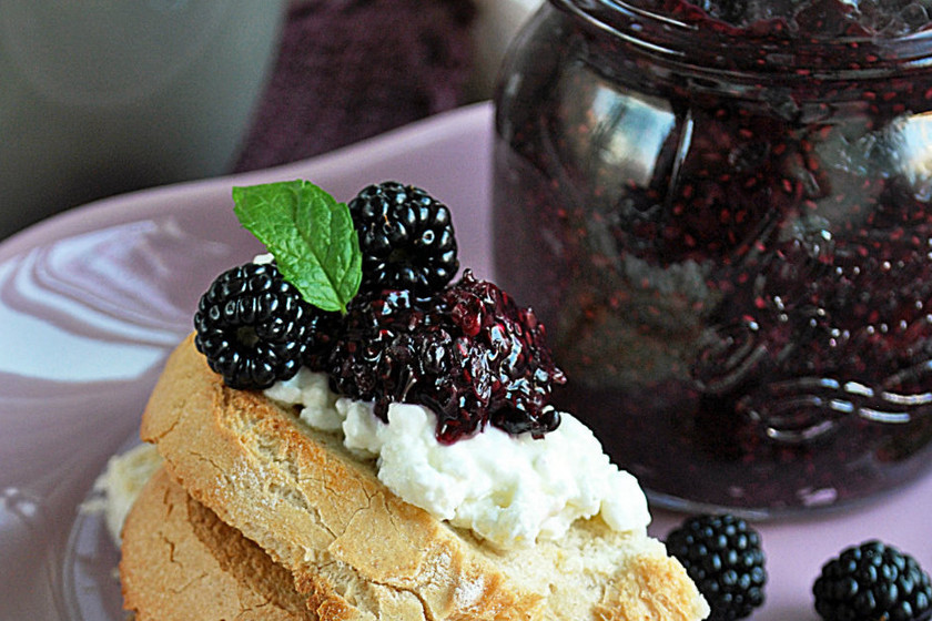 Mermelada de moras y semillas de chía: receta fácil, rápida y saludable que querrás comer a cucharadas