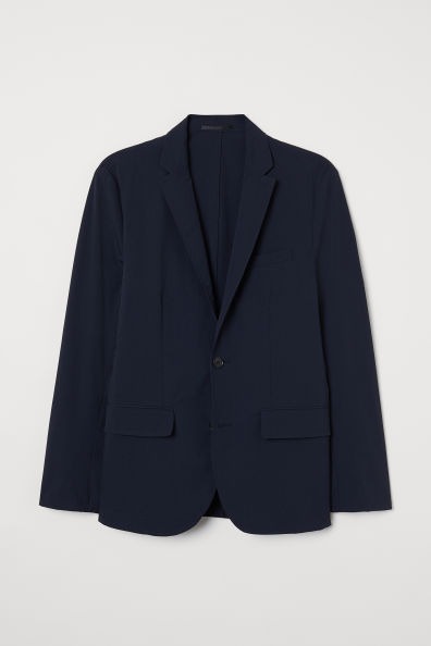 Blazer de botonadura sencilla en tejido elástico repelente al agua con cuello, solapas de muesca y dos botones delante.
