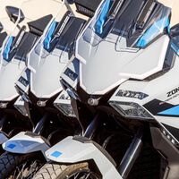 Una trail china lleva meses arrasando el mercado español. Ahora le ha salido una competencia más potente y aún más barata