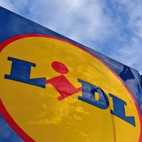 Ya en Lidl el foco LED con sensor de movimiento para el jardín o el garaje que cuesta menos de 10 euros
