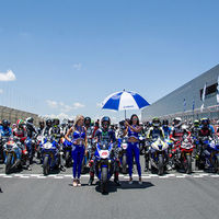 Maverick Viñales cambia las vacaciones por probar el asfalto del Circuito de Kyalami