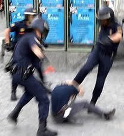 Interior admite "algún exceso" en Valencia y los damnificados se organizan en #PrimaveraEstudiantil para reclamar