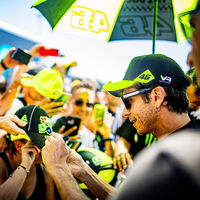 Confirmado: BWW ha despedido a Valentino Rossi por bajo rendimiento. Adiós al sueño de ganar las 24 Horas de Le Mans  