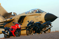 Suzuki Hayabusa Vs Kawasaki ZZR 1400