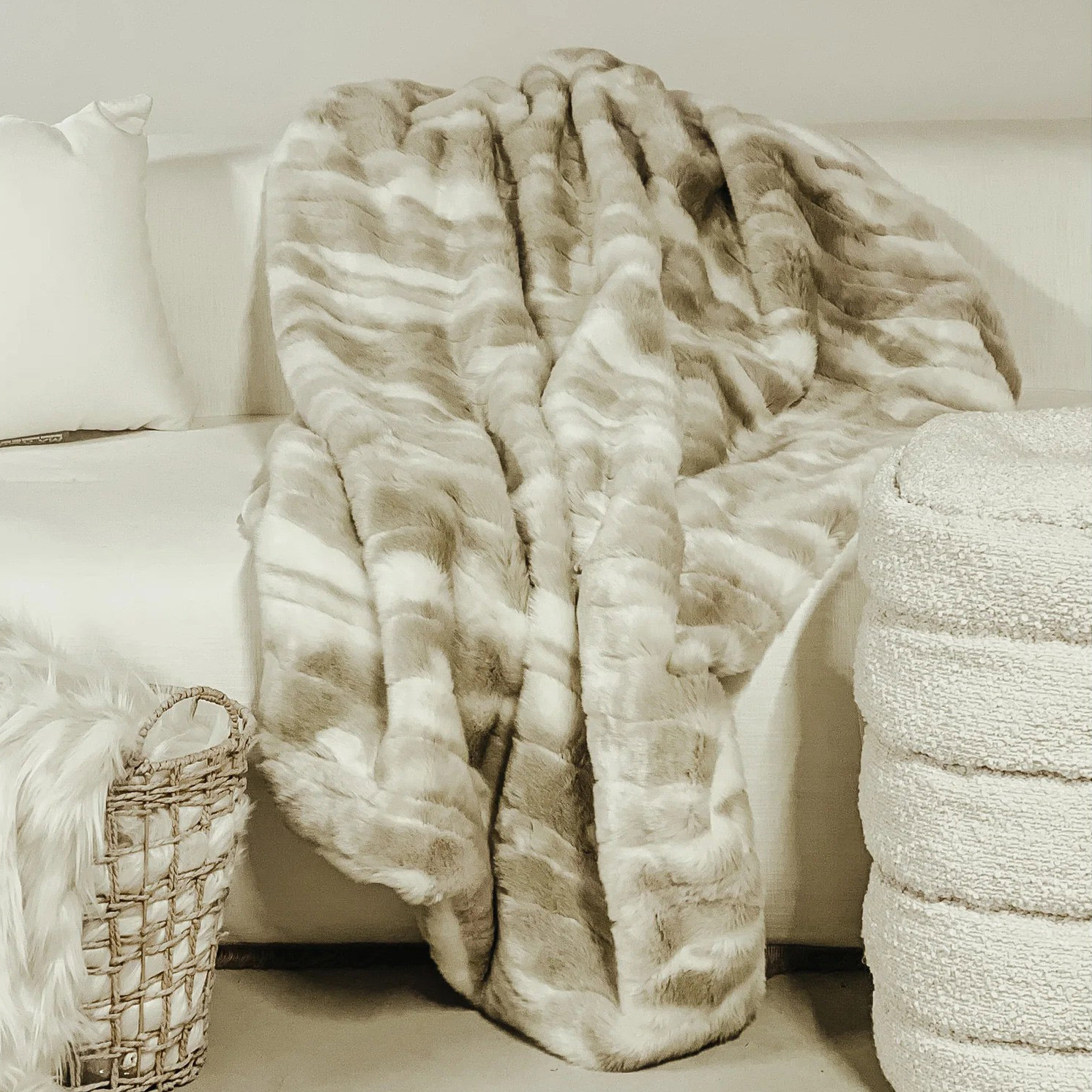 MX HOME
Manta de piel sintética beige