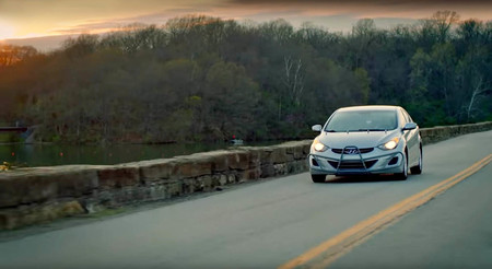 Esta mujer ha recorrido 1.600.000 kilómetros en cinco años con su Hyundai Elantra: ¡876 km diarios de media!