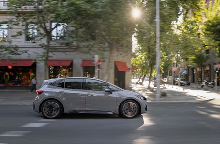 CUPRA Born e-Boost Prueba Contacto 25