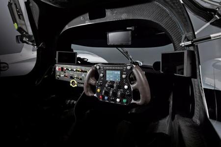 Audi mejora el puesto de conducción del R18 e-tron quattro