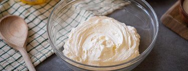 Cómo hacer buttercream, la crema de mantequilla que tus recetas y postres piden