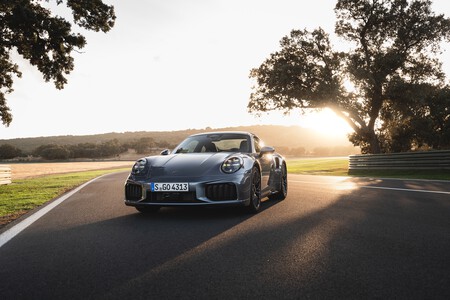 Porsche 911 Turbo S 2025 003