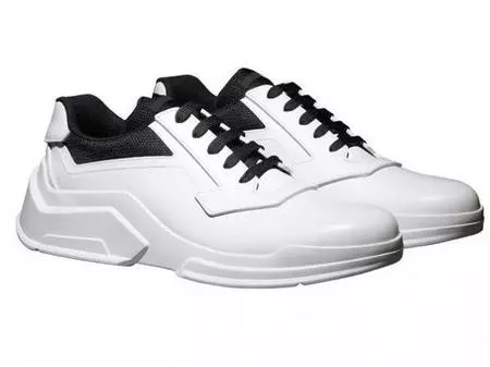 Las monochrome de Prada: ese oscuro objeto de deseo