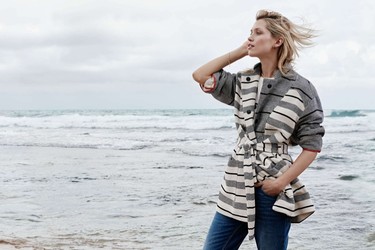 H&M quiere inspirarte hasta para ir a la playa en primavera. ¿Cómo vestir? 