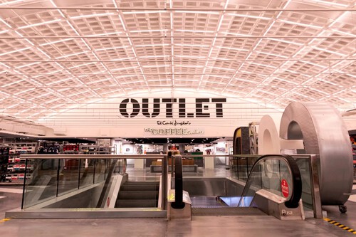 El Corte Inglés está agotando todo su stock de sandalias y zapatillas desde 8 euros en su outlet 