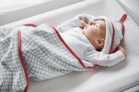 Tu bebé va a crecer más que nunca en sus primeros años: ¿cómo prepararte para los cambios?
