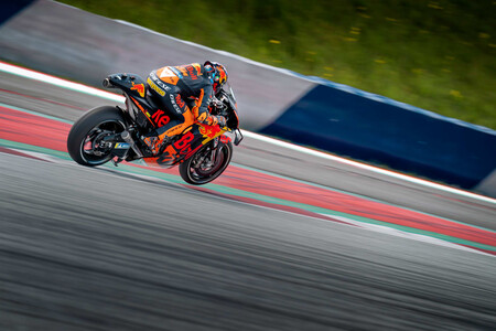 KTM reconoce un error en su desarrollo en MotoGP y quiere otro equipo satélite: "Nos centramos en la moto de 2022"