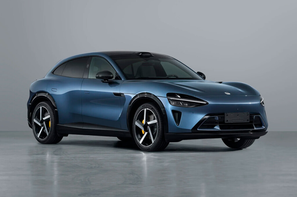 Xiaomi ha desatado la ‘Teslamanía’. Hay gente pagando dinerales a hackers para saltarse la cola de espera del SUV YU7 