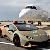 El aeropuerto de Bolonia estrena deportivo italiano, un Laborghini Huracan Evo es el nuevo auto guía
