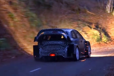 Así de infernal suena el Toyota Yaris WRC de Latvala haciendo gárgaras con fuego