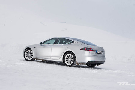 Contacto Tesla Model S 100D