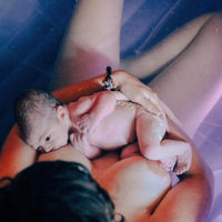 Estas son las fotos de Elle Wickens que Instagram ha censurado por considerarlas provocativas