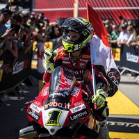 Álvaro Bautista desquició a Toprak Razgatlioglu y ya prepara la gran fiesta en Jerez: "Sabe más el diablo por viejo" 