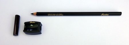 Maquillaje para hombres: el color negro mate del perfilador de ojos Guerlain