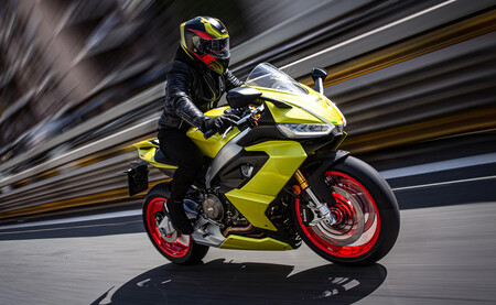 La Aprilia RS 660 ya tiene precio: una moto deportiva con 100 CV y mucho pedigrí por 11.350 euros