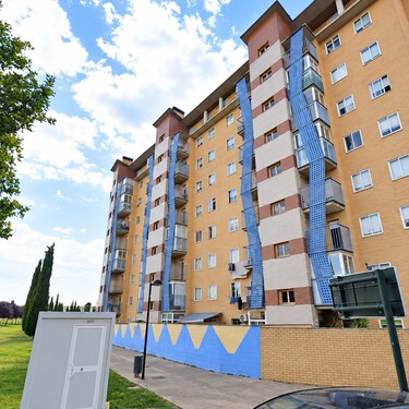 La okupa del piso de Zaragoza que dejaba los grifos abiertos, abandona la vivienda por orden judicial con más de 21.5000 euros de deuda a su propietaria 