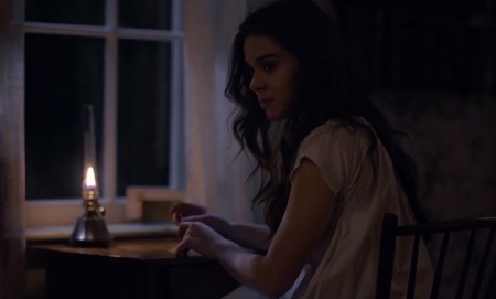 Apple comparte un nuevo trailer de 'Dickinson': la próxima serie de Apple TV+ con Hailee Steinfeld
