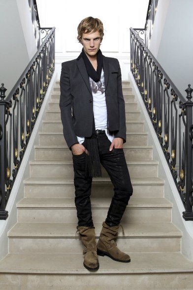 Balmain consigue superarse a si misma por imposible que parezca en la Primavera-Verano 2012