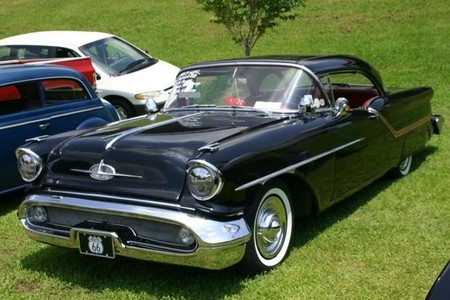 Oldsmobile Super 88 1957