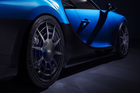 Bugatti Chiron Pur Sport Recall Michelin 4