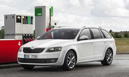 Skoda Octavia combi G-Tec 01