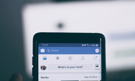 Facebook confirma que está probando una opción para que se puedan compartir las historias de Facebook en Instagram